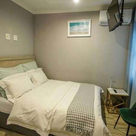 Cozier Glitz Villa Cape Town Eksteriør bilde