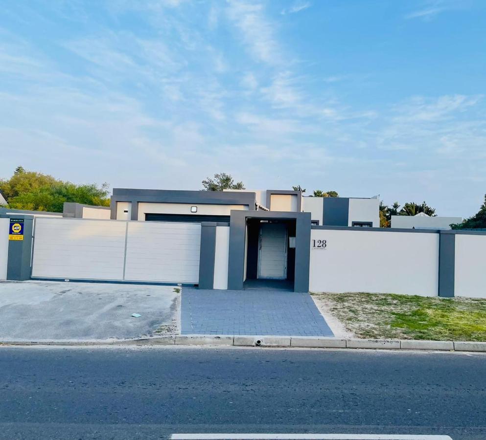 Cozier Glitz Villa Cape Town Eksteriør bilde