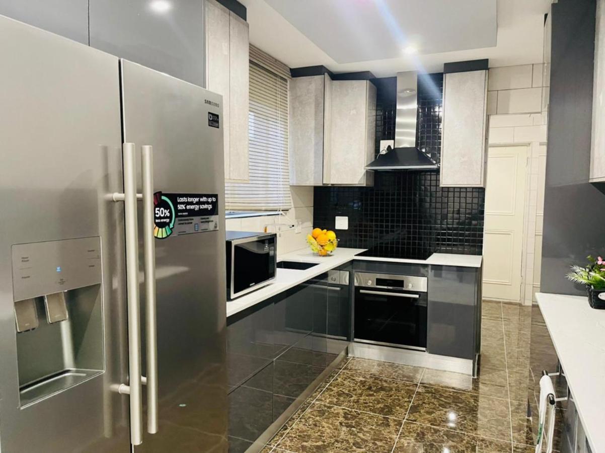 Cozier Glitz Villa Cape Town Eksteriør bilde