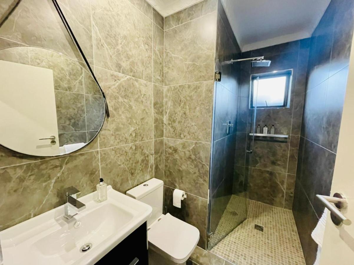 Cozier Glitz Villa Cape Town Eksteriør bilde