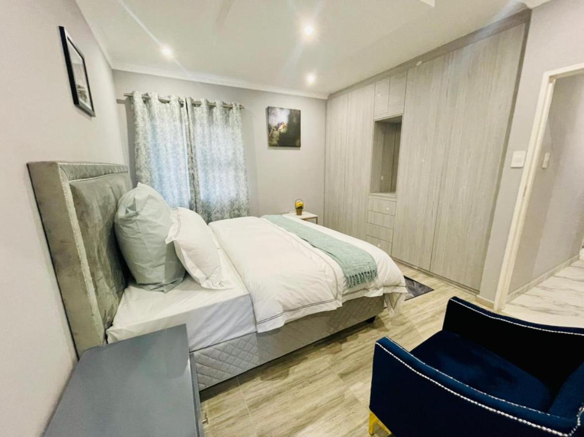 Cozier Glitz Villa Cape Town Eksteriør bilde