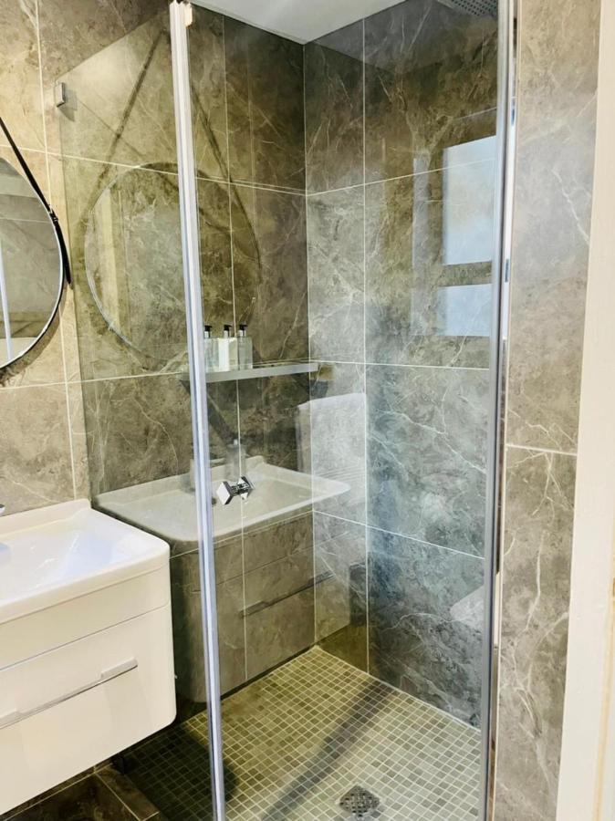 Cozier Glitz Villa Cape Town Eksteriør bilde