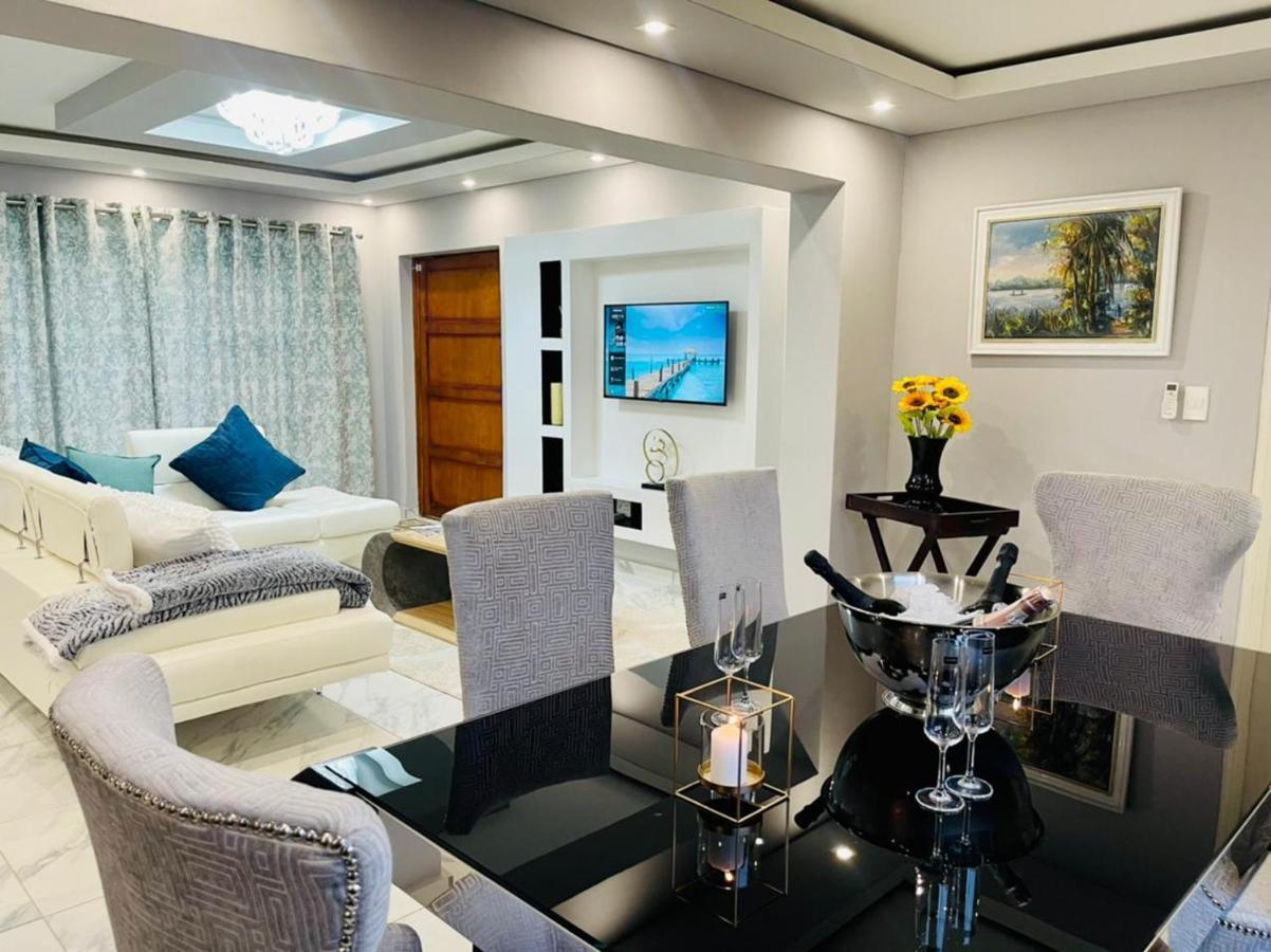 Cozier Glitz Villa Cape Town Eksteriør bilde
