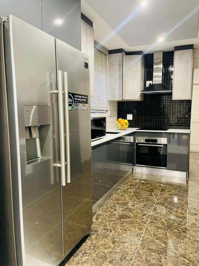 Cozier Glitz Villa Cape Town Eksteriør bilde