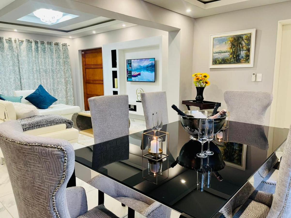 Cozier Glitz Villa Cape Town Eksteriør bilde